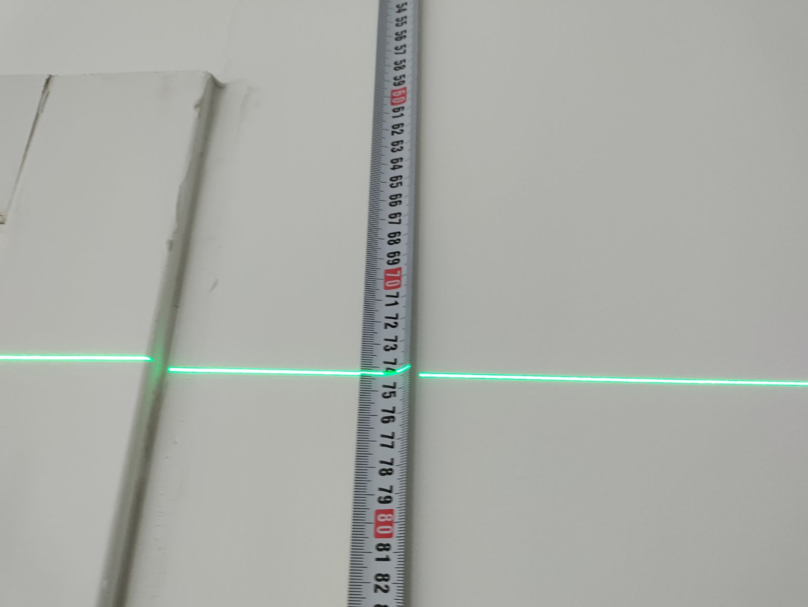 מכשיר לייזר בדיקת אופקיות תקרה